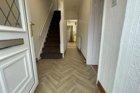 3 bedroom semi-detached house to rent, Withcote Avenue, Evington, Leicester, LE5