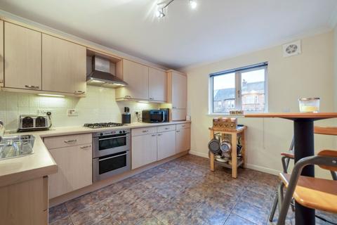 3 bedroom flat for sale - Netherlee Court , Clarkston Road , Glasgow, G44 3SE