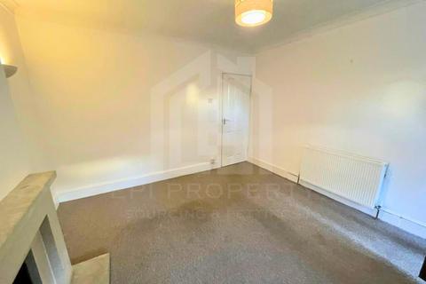 3 bedroom terraced house to rent, Bentley Road, Doncaster DN5