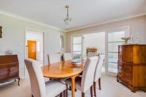 1 Bulkeley Close, Englefield Green, Egham, TW20 0NS