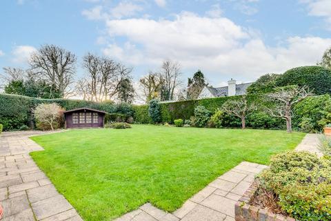 1 Bulkeley Close, Englefield Green, Egham, TW20 0NS