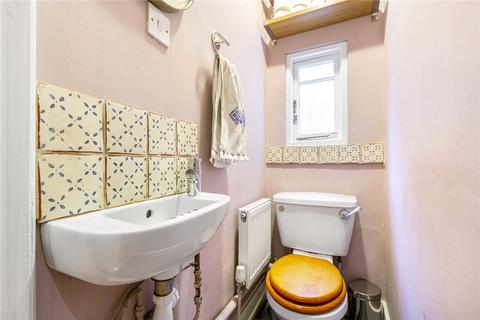 53 Midmoor Road, London, SW12 0ES