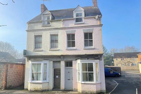 2 bedroom flat for sale, Wincanton, Somerset, BA9