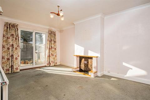 83 Priory Close, Denham, Uxbridge, UB9 5AU