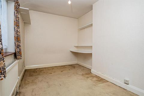 83 Priory Close, Denham, Uxbridge, UB9 5AU