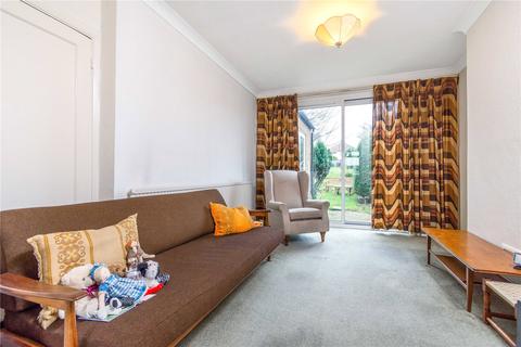17 Mounthurst Road, Bromley, BR2 7QW