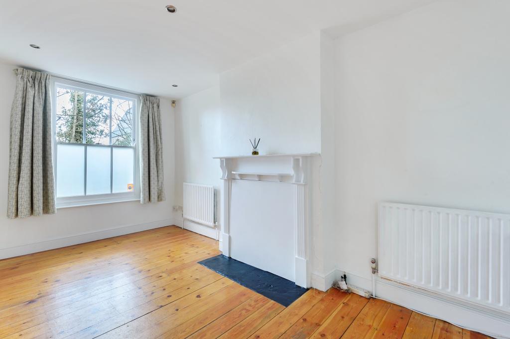 Lawn Terrace Blackheath SE3 2 bed detached house for sale £695,000