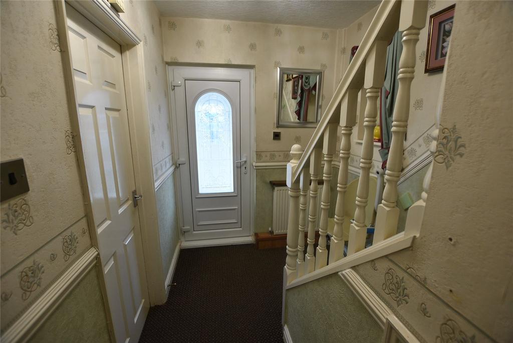 Cornwall Avenue, Oldbury, B68 2 bed end of terrace house £185,000