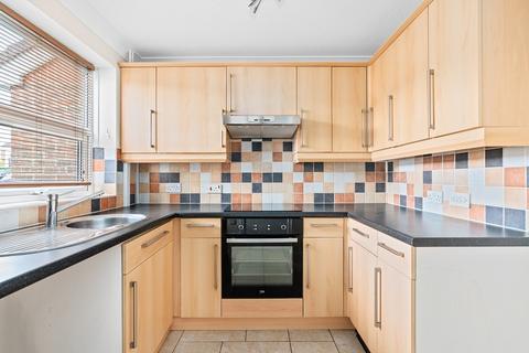 24 Botley Gardens, Southampton, SO19 0SW