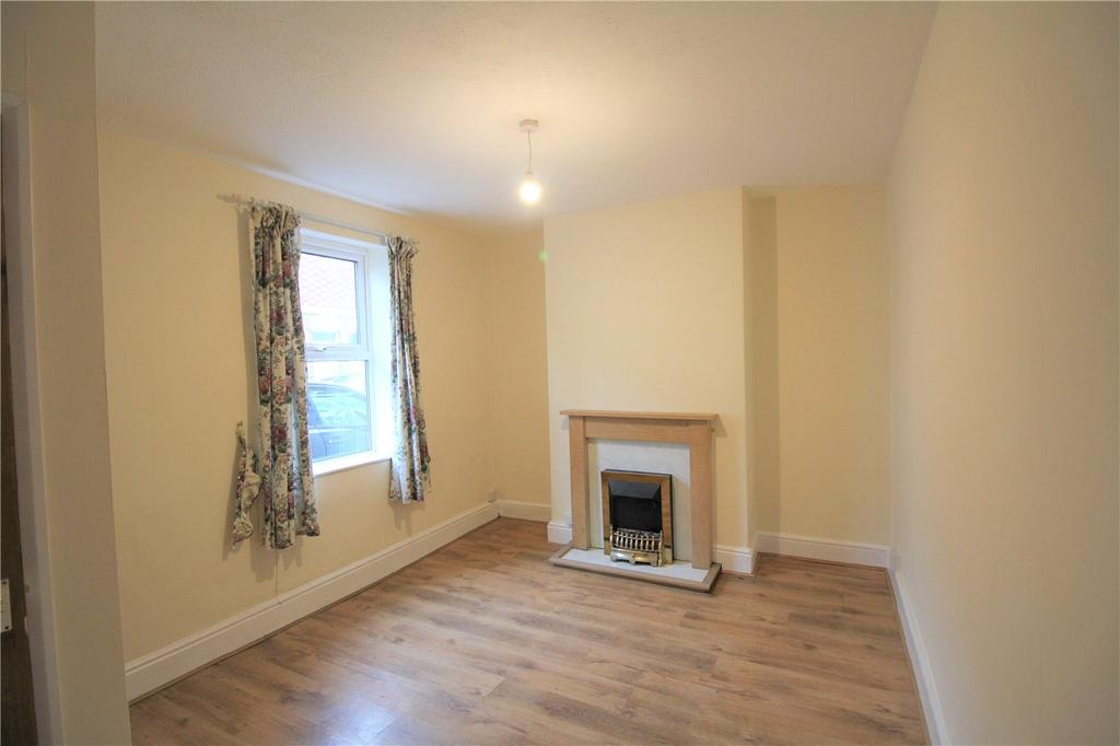 Bloomsbury Street, Cheltenham, GL51 2 bed terraced house £925 pcm (£213 pw)