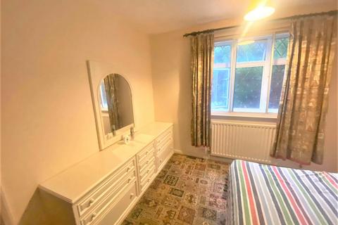 1 bedroom semi-detached house to rent - West Wycombe Road