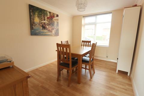 3 bedroom end of terrace house for sale - Hermes Close, Hull, Yorkshire, HU9
