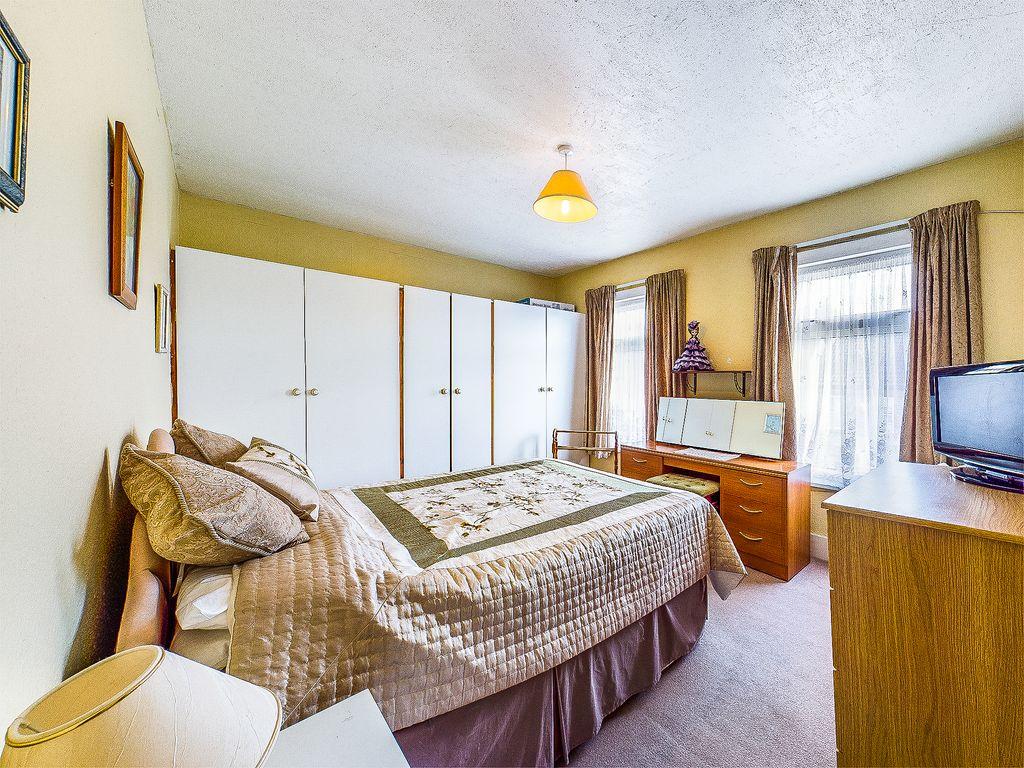 Bedroom 1 (Double)