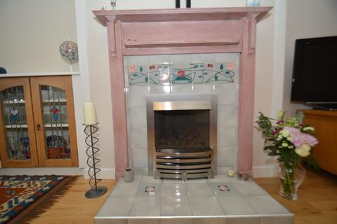 101 Baronald Drive, Glasgow, G12 0HR