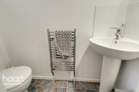 27 Moretons, Galleywood, Chelmsford, CM2 8RG