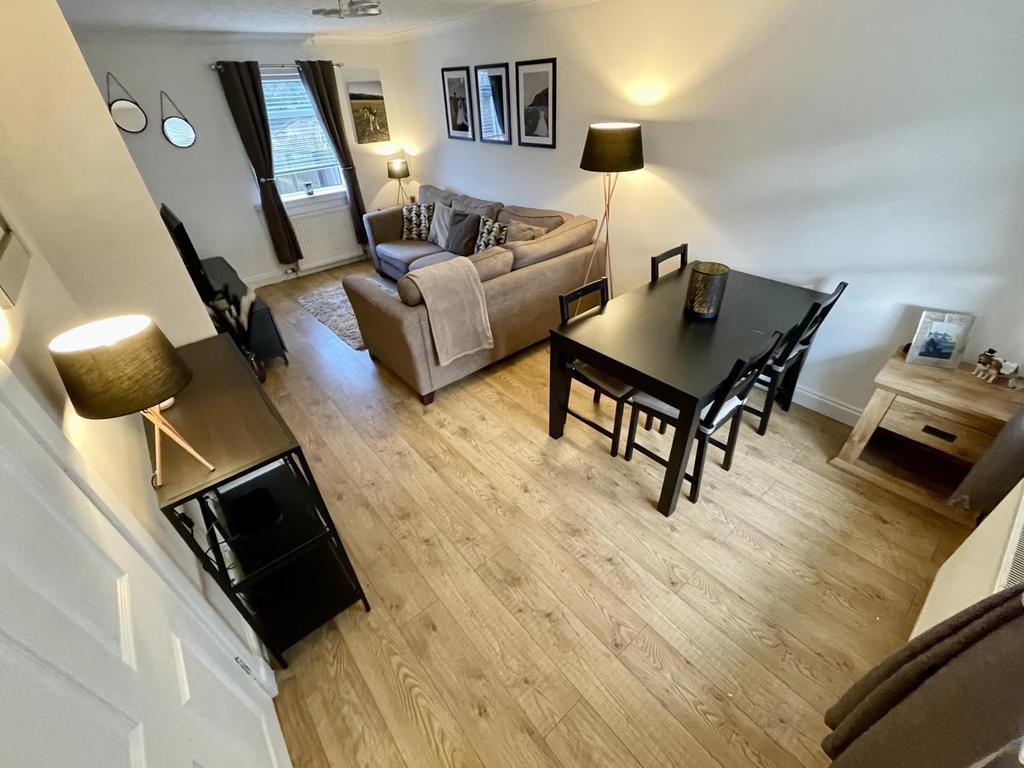 23 Blackthorn Avenue, Beith 2 bed semidetached house £79,995