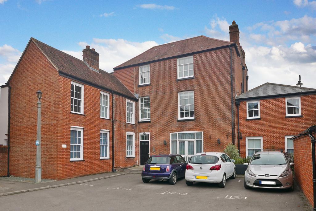 BURPHAM HOUSE, EAST STREET, FAREHAM 2 bed apartment £199,950