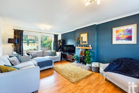 8 Chantry Close, Disley, Stockport, SK12 2DP