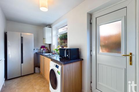 8 Chantry Close, Disley, Stockport, SK12 2DP
