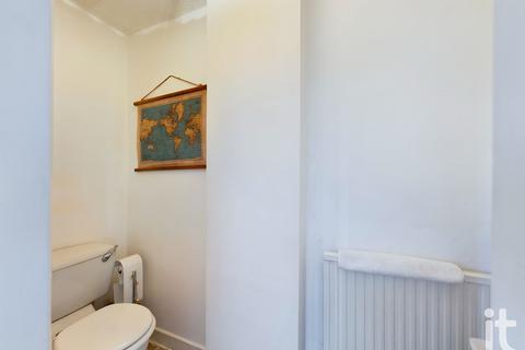 8 Chantry Close, Disley, Stockport, SK12 2DP