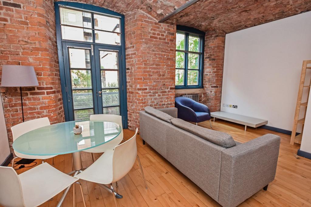 Apartment in Manchester, First Street, City Centre - View 2