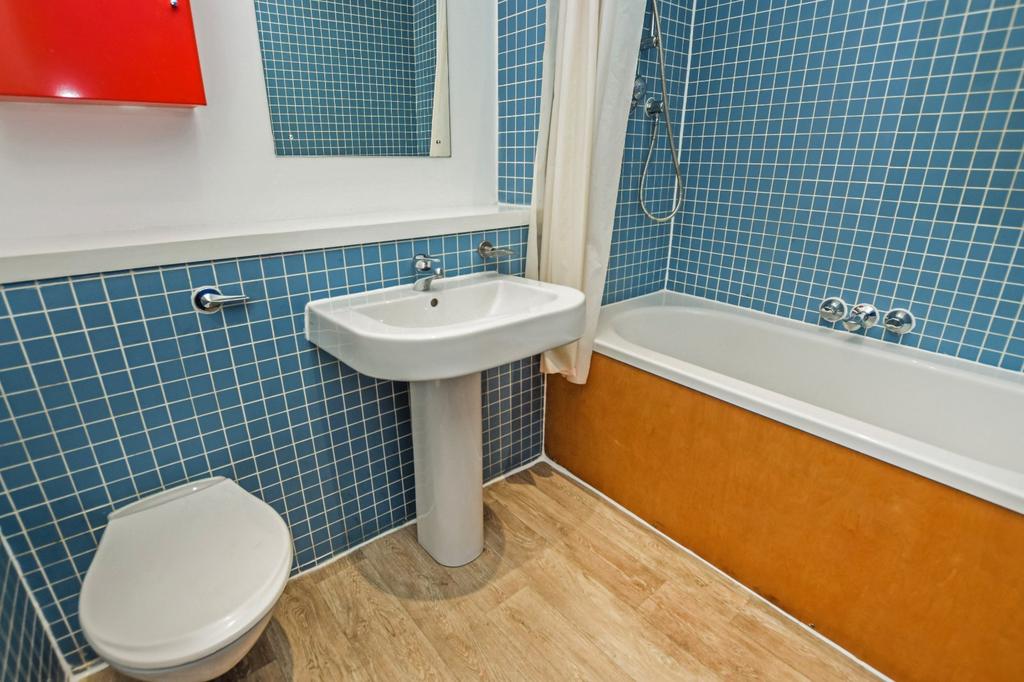 Apartment in Manchester, First Street, City Centre - More