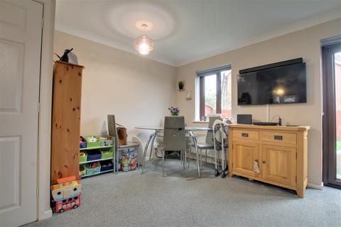 3 bedroom end of terrace house for sale - Gull Way, Chatteris