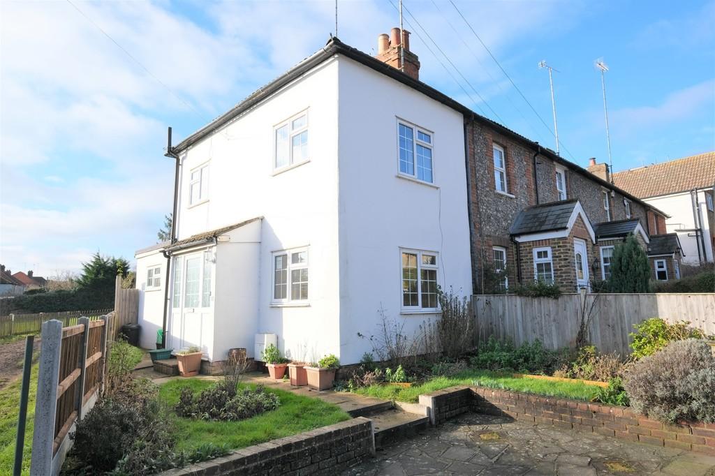 Old Hill, Orpington 2 bed end of terrace house for sale £400,000