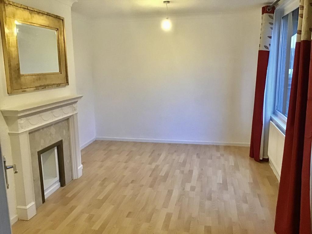 Barn Close, Donnington, Telford, TF2 3 bed end of terrace house £115,000