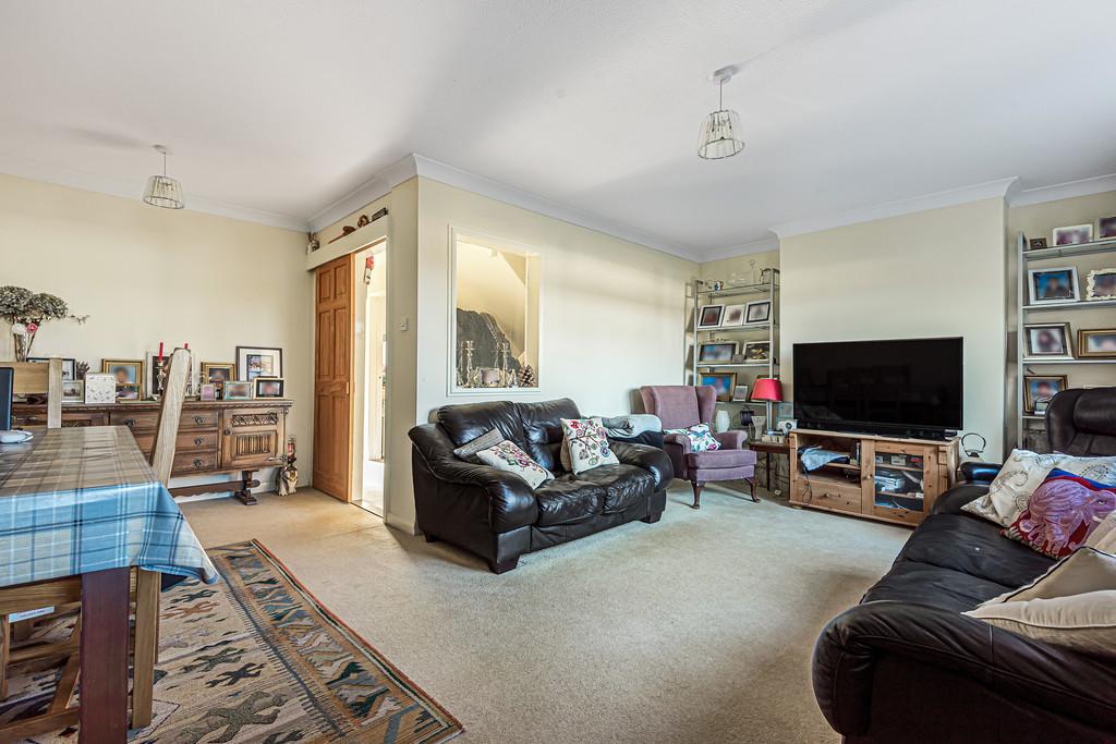 East Woodhay Road, Winchester 4 bed terraced house £475,000