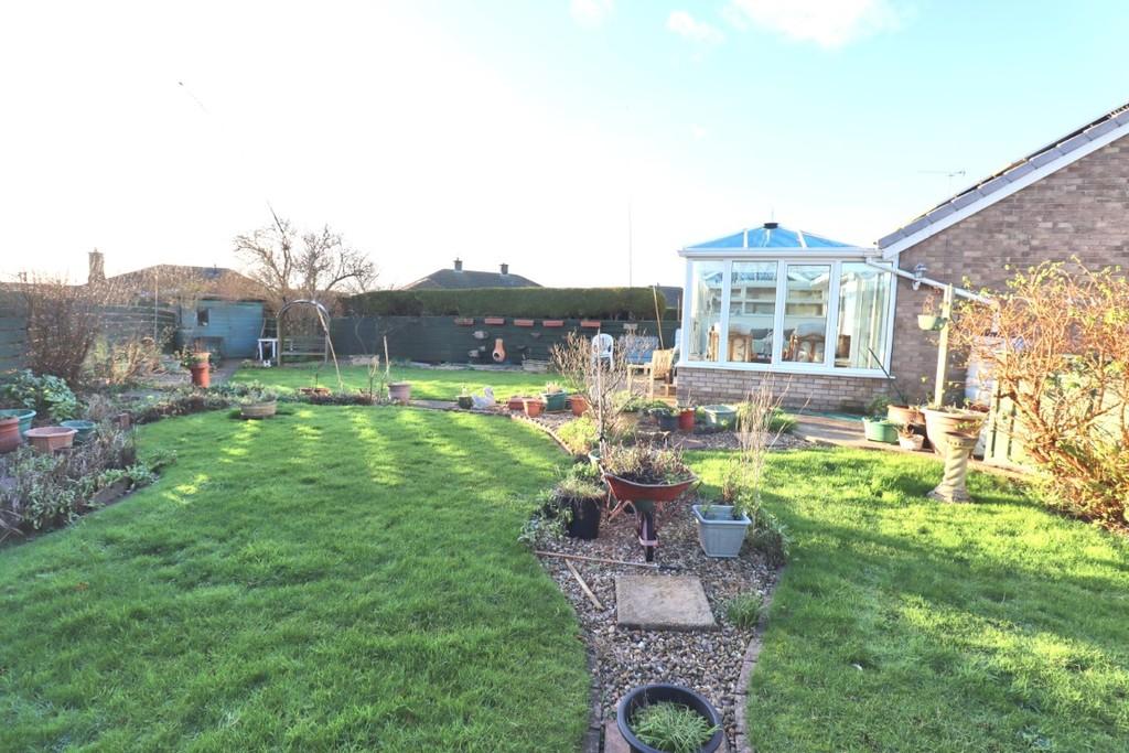 Willow Drive, Bridlington 2 bed semidetached bungalow £185,000