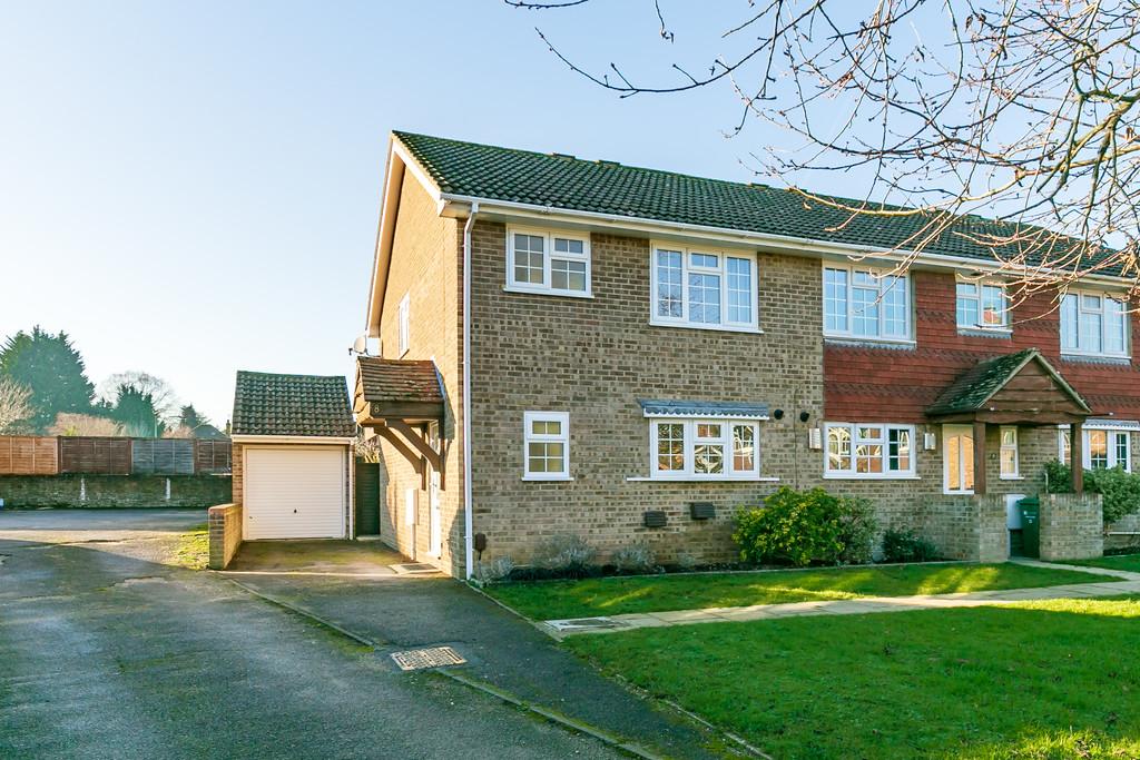 Lapwing Grove, Merrow Park 3 bed end of terrace house £525,000