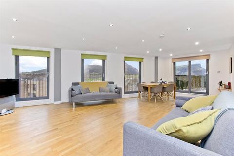 3 bedroom apartment for sale - Abbey Lane, Edinburgh, EH8