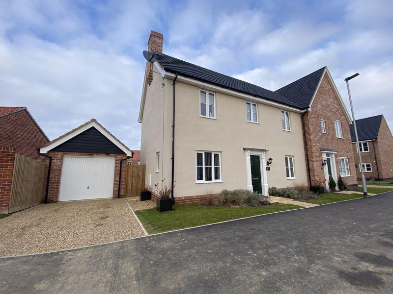 Meadow Brown Way, Thurston 3 bed semidetached house £360,000