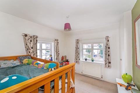 19 Brookland Hill, London, NW11 6DU