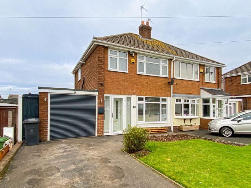 Newbury Close, Great Wyrley, WS6 6DF 3 bed semidetached house £260,000