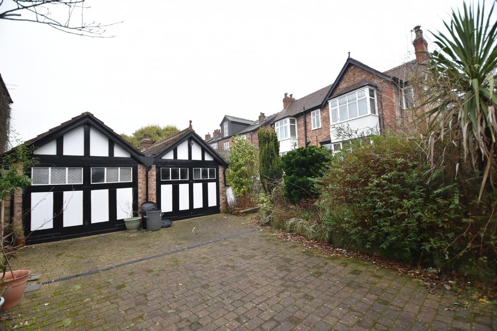 Wynthorpe' Westgate, Urmston, M41 5 bed detached house £799,950