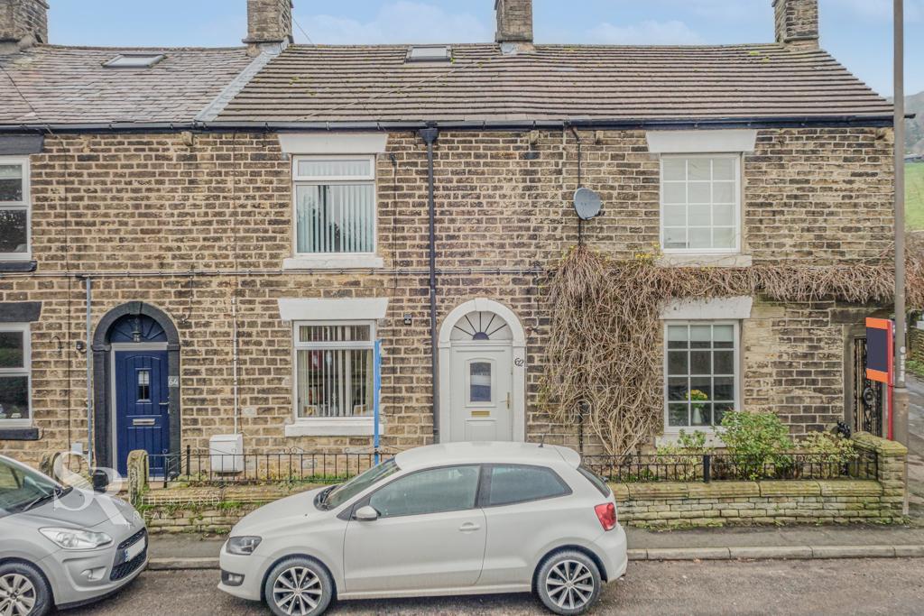 Hague Bar, New Mills, High Peak... 2 bed terraced house £225,000