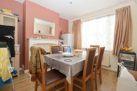 14 Wickstead Avenue, Luton, LU4 9DP