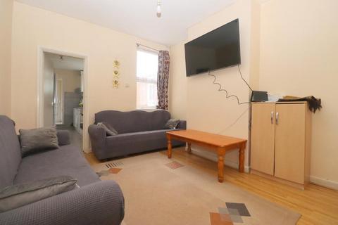 2 bedroom terraced house for sale, Warwick Road West, Bury Park, Luton, Bedfordshire, LU4 8BJ