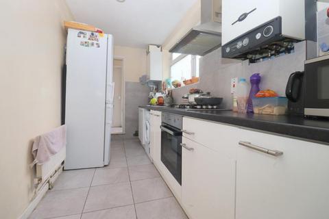 2 bedroom terraced house for sale, Warwick Road West, Bury Park, Luton, Bedfordshire, LU4 8BJ