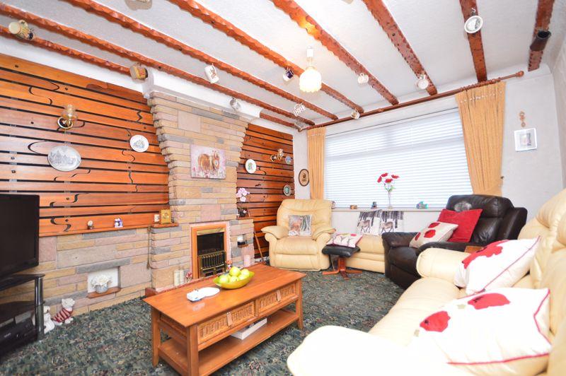 Rutland Avenue, Halewood, Liverpool 4 bed semidetached house £220,000