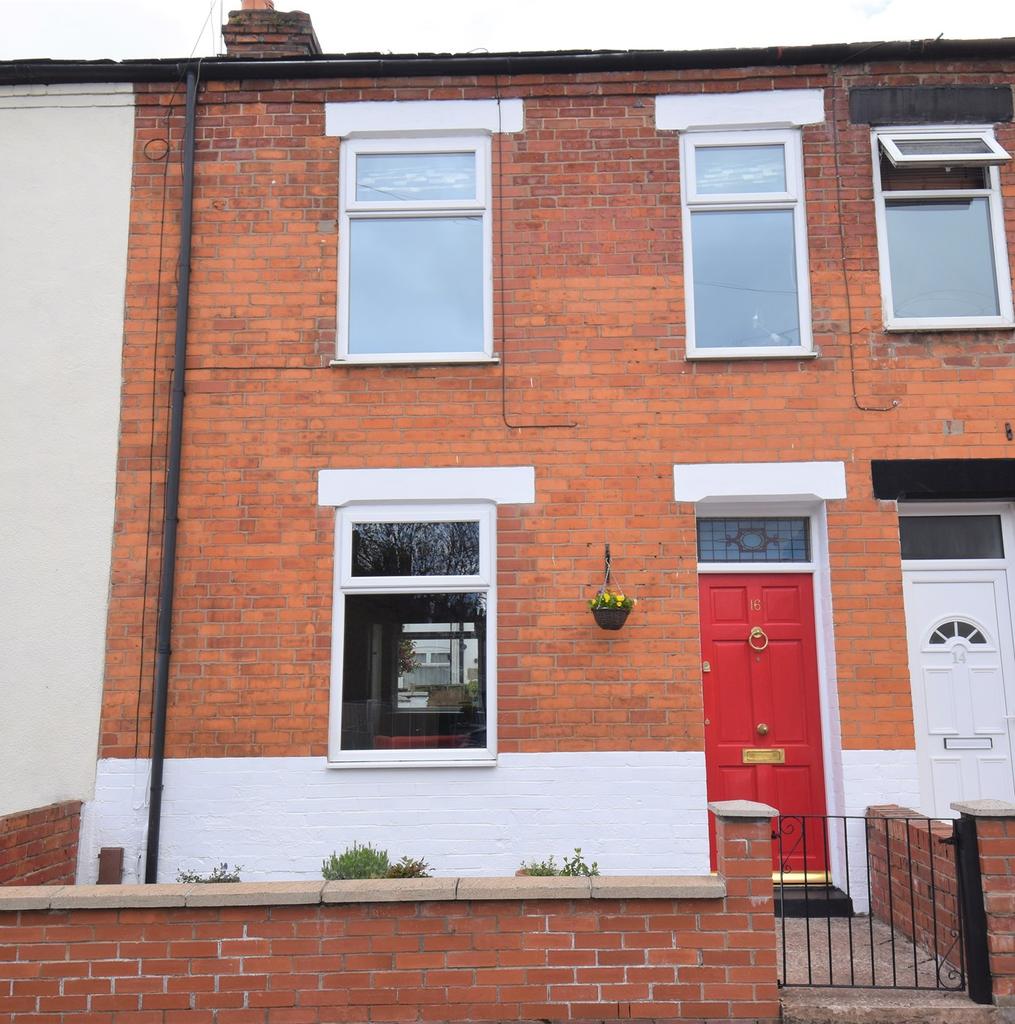 Darley Street, Sale, M33 2 bed terraced house £1,200 pcm (£277 pw)