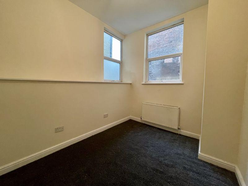 School Street, Tyldesley, Manchester.... 2 bed apartment £550 pcm (£