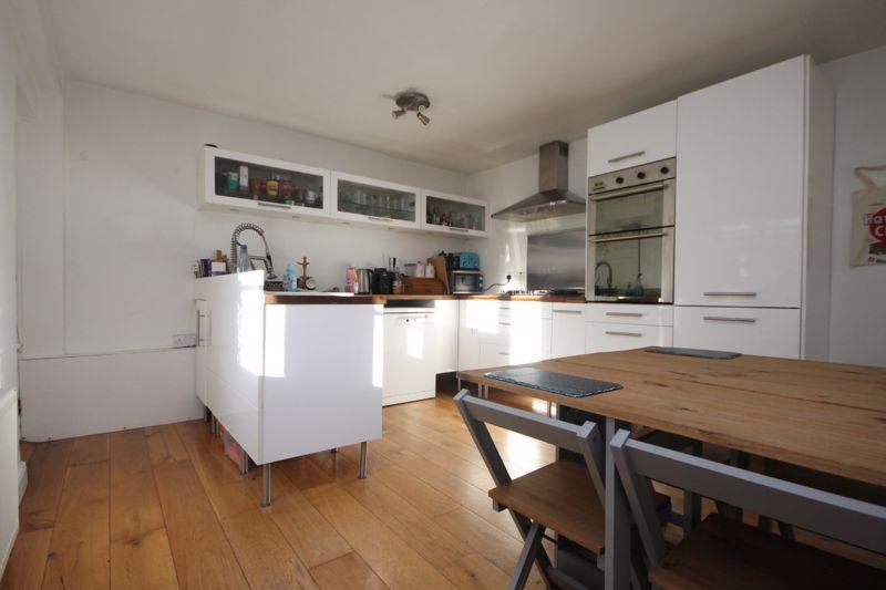 Rutten Lane YARNTON 3 bed semidetached house £365,000