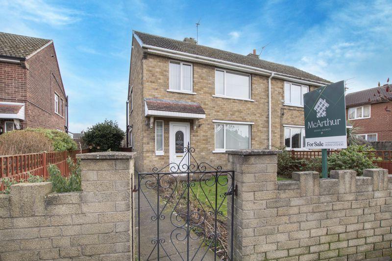 Woodlea Grove, Doncaster 3 bed semidetached house £150,000