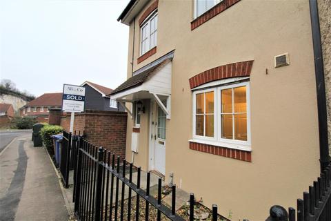 8 Caspian Way, Purfleet-on-thames, RM19 1LE