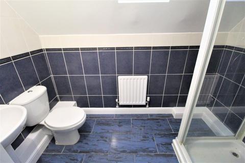 8 Caspian Way, Purfleet-on-thames, RM19 1LE