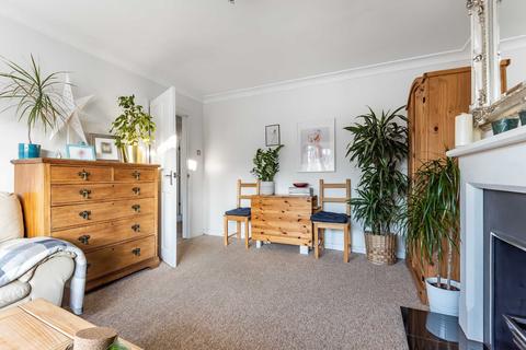 4 Braddon Court, Barnet, EN5 4EP