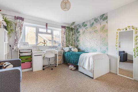 4 Braddon Court, Barnet, EN5 4EP